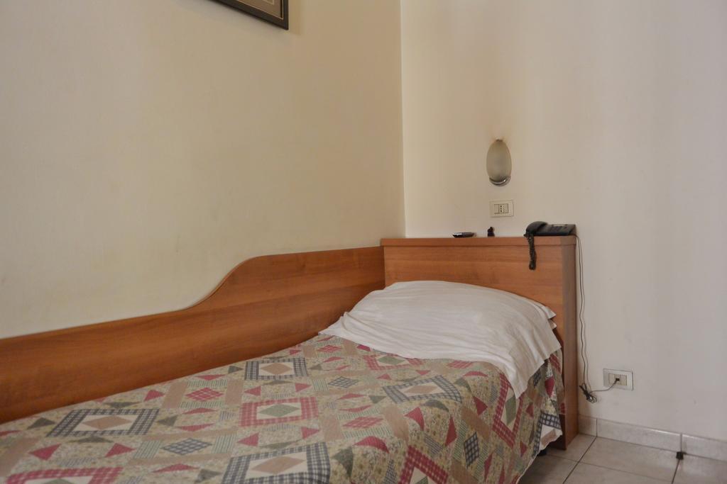Hotel Oriente Milano Eksteriør billede